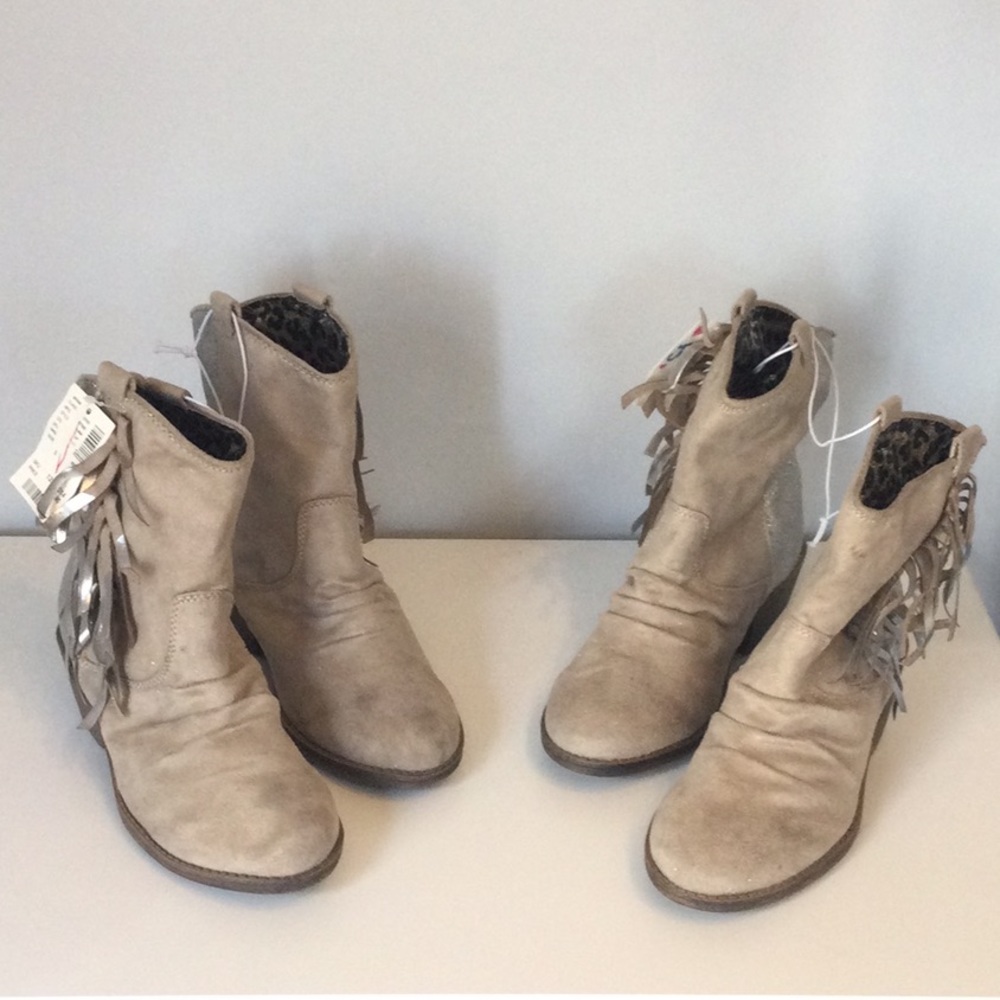 NWT - Girls Justice Tan Suede Short Cowboy Boots